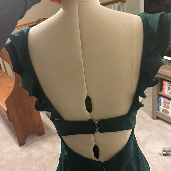 Green ruffle dress - Picture 2 of 4